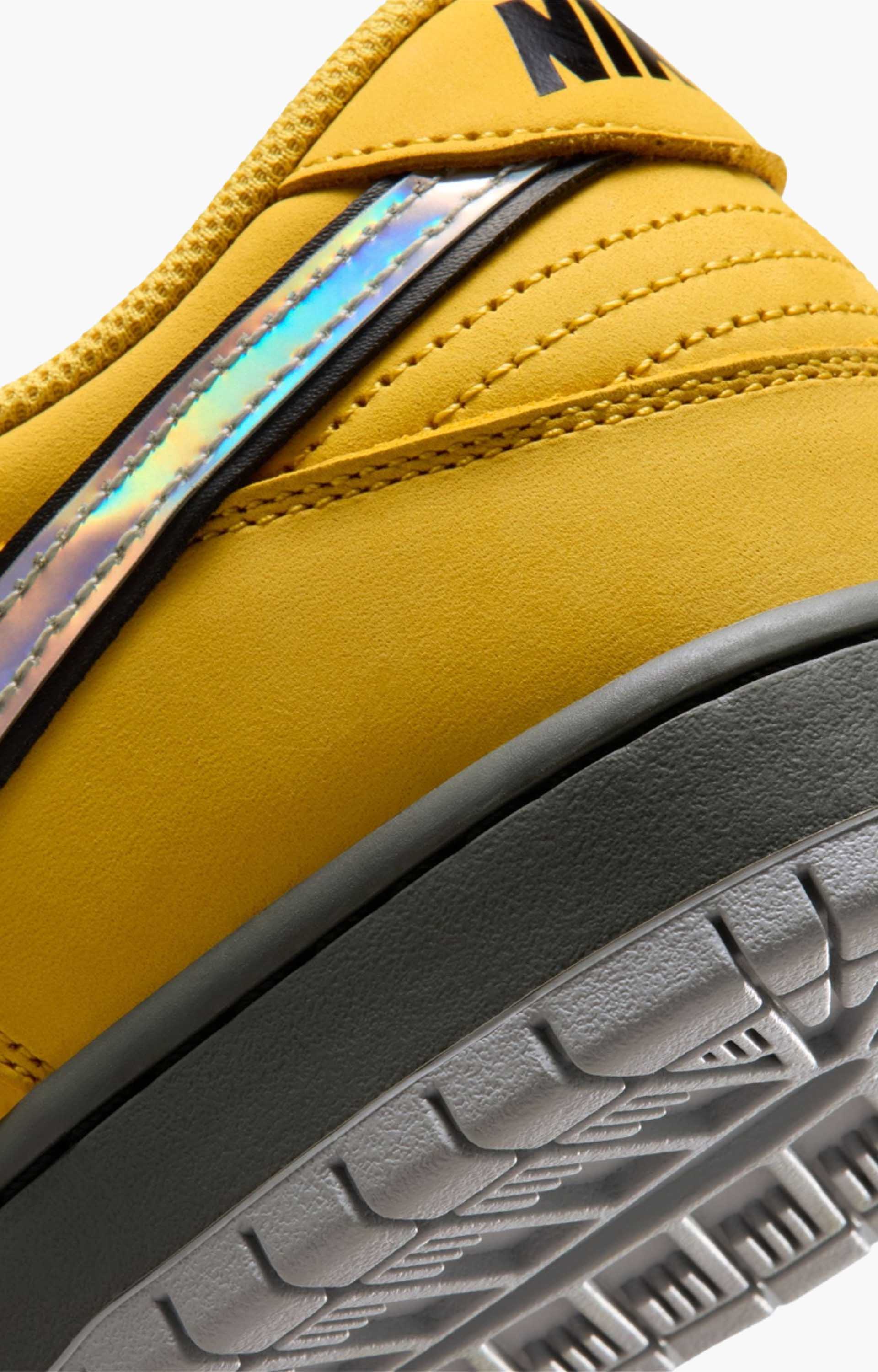 Nike SB Dunk Low Pro IR1888 Shoe, Lightening/Wolf Grey-Denim Turq