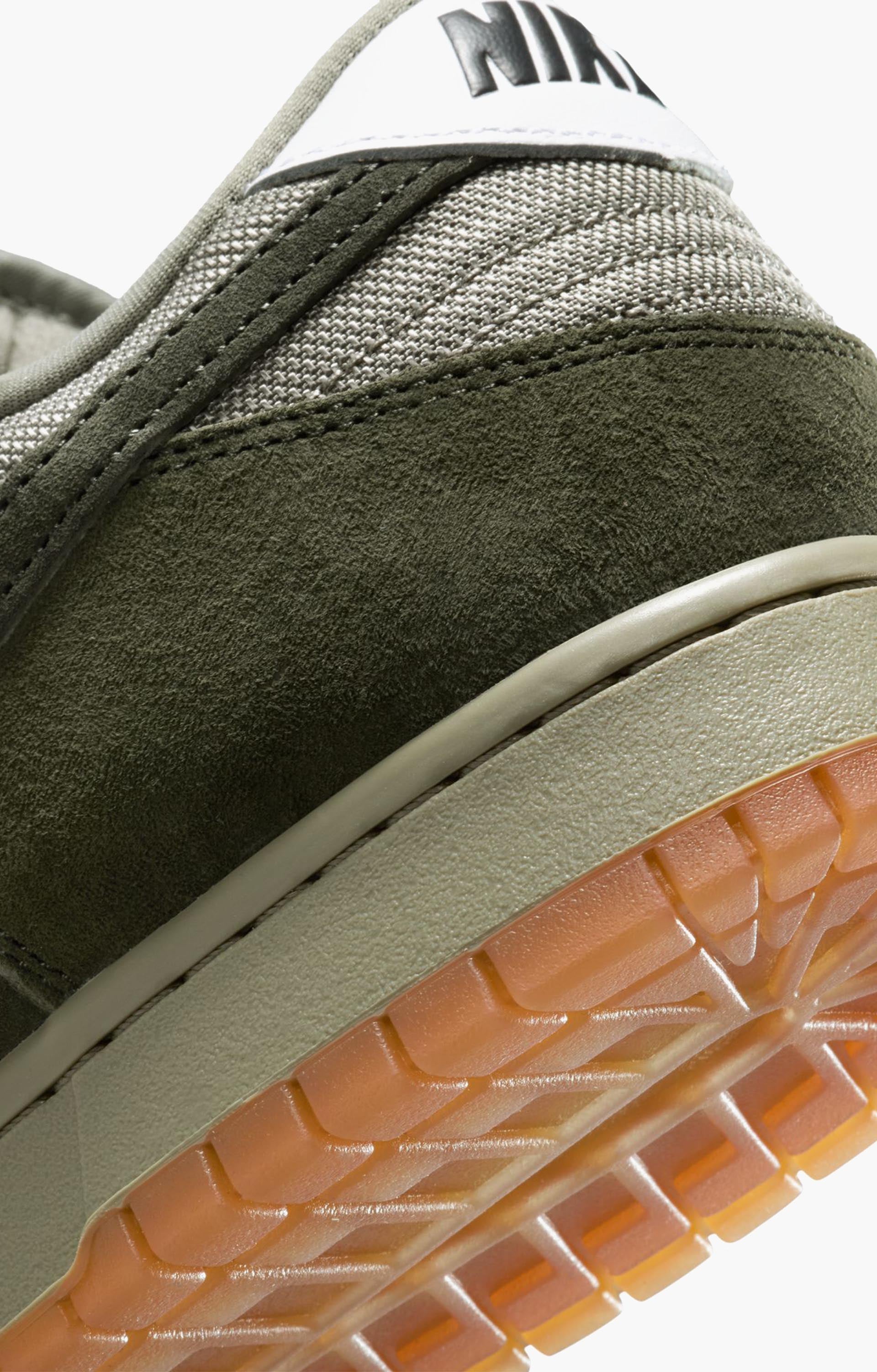 Nike SB Dunk Low Pro B Shoe, Sequoia/Army/White