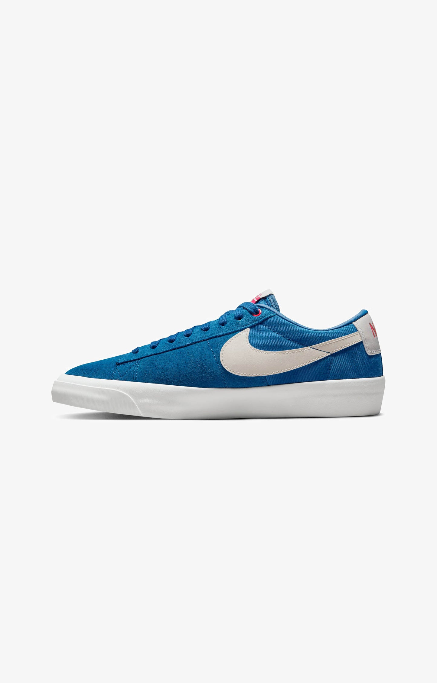 Nike SB Zoom Blazer Low Pro GT Shoe, Court Blue
