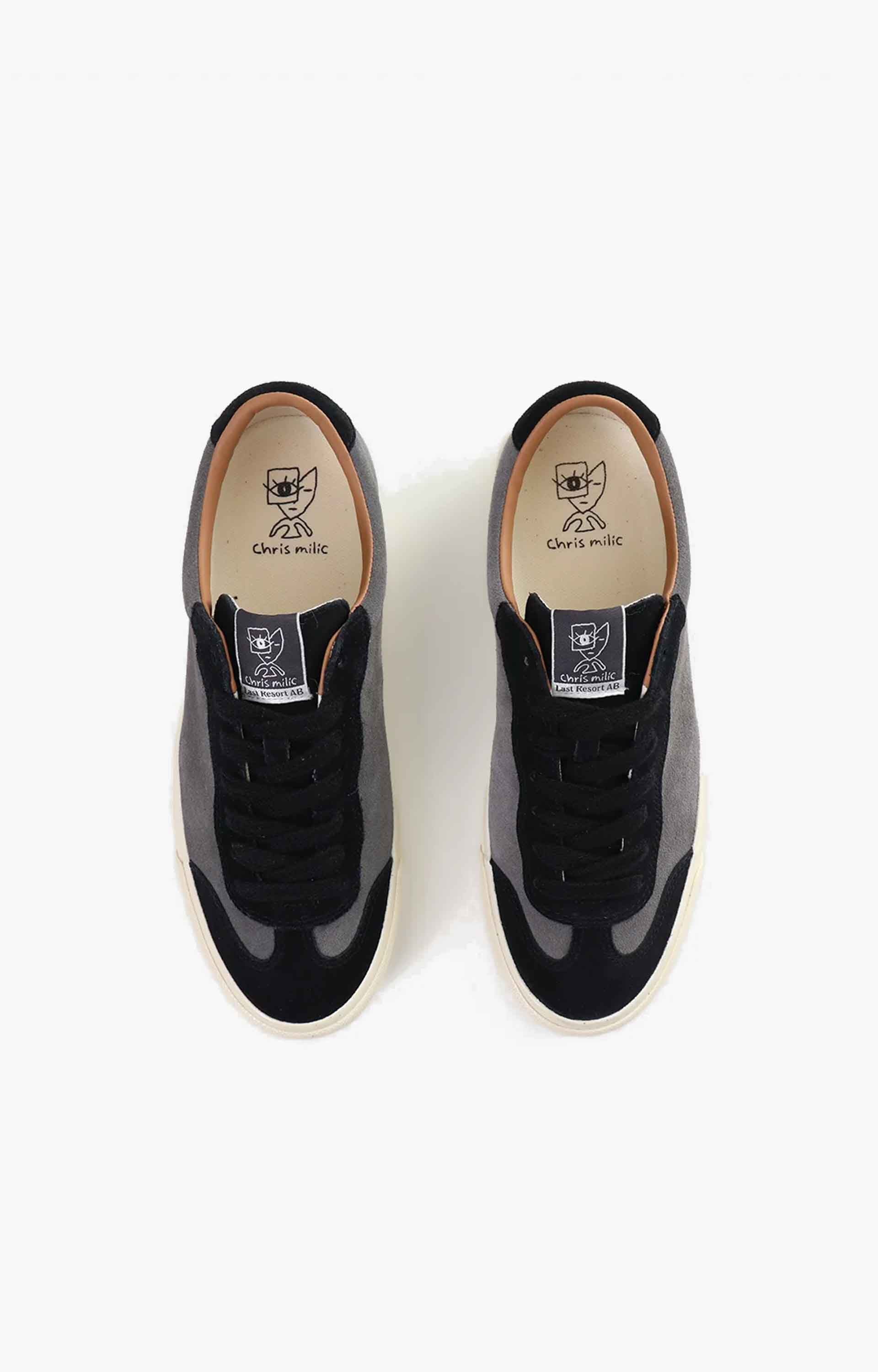 Last Resort AB Milic Suede Lo VM004 Mens Shoes, Black Graphite/White