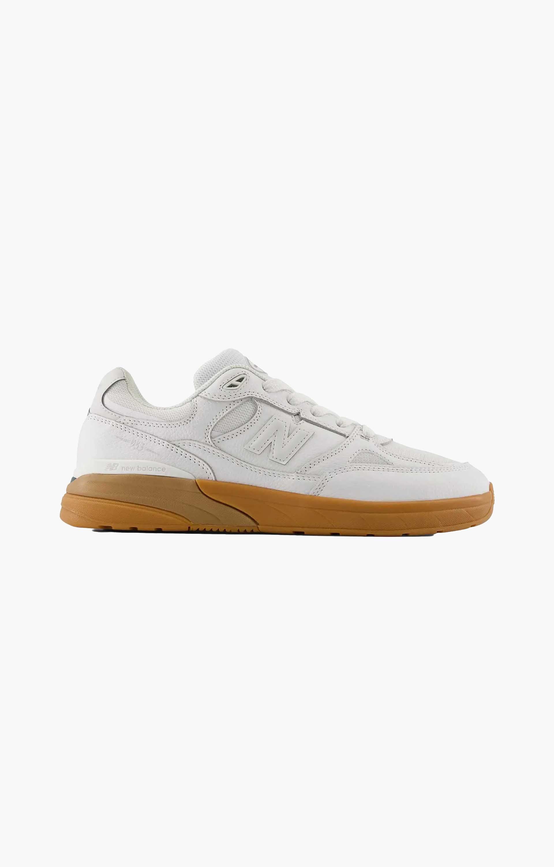 New Balance Numeric UN933WWB Shoes, White/Gum