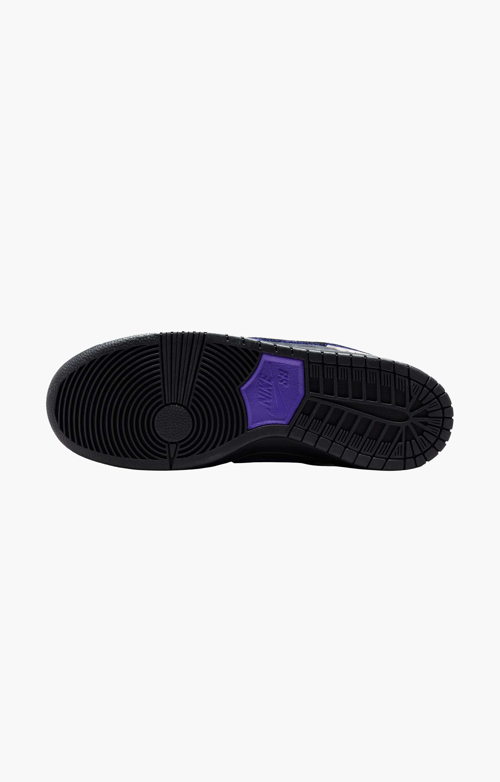 Nike SB Dunk Low Pro Shoe, String/Black/Bright Spruce/Fierce Purple