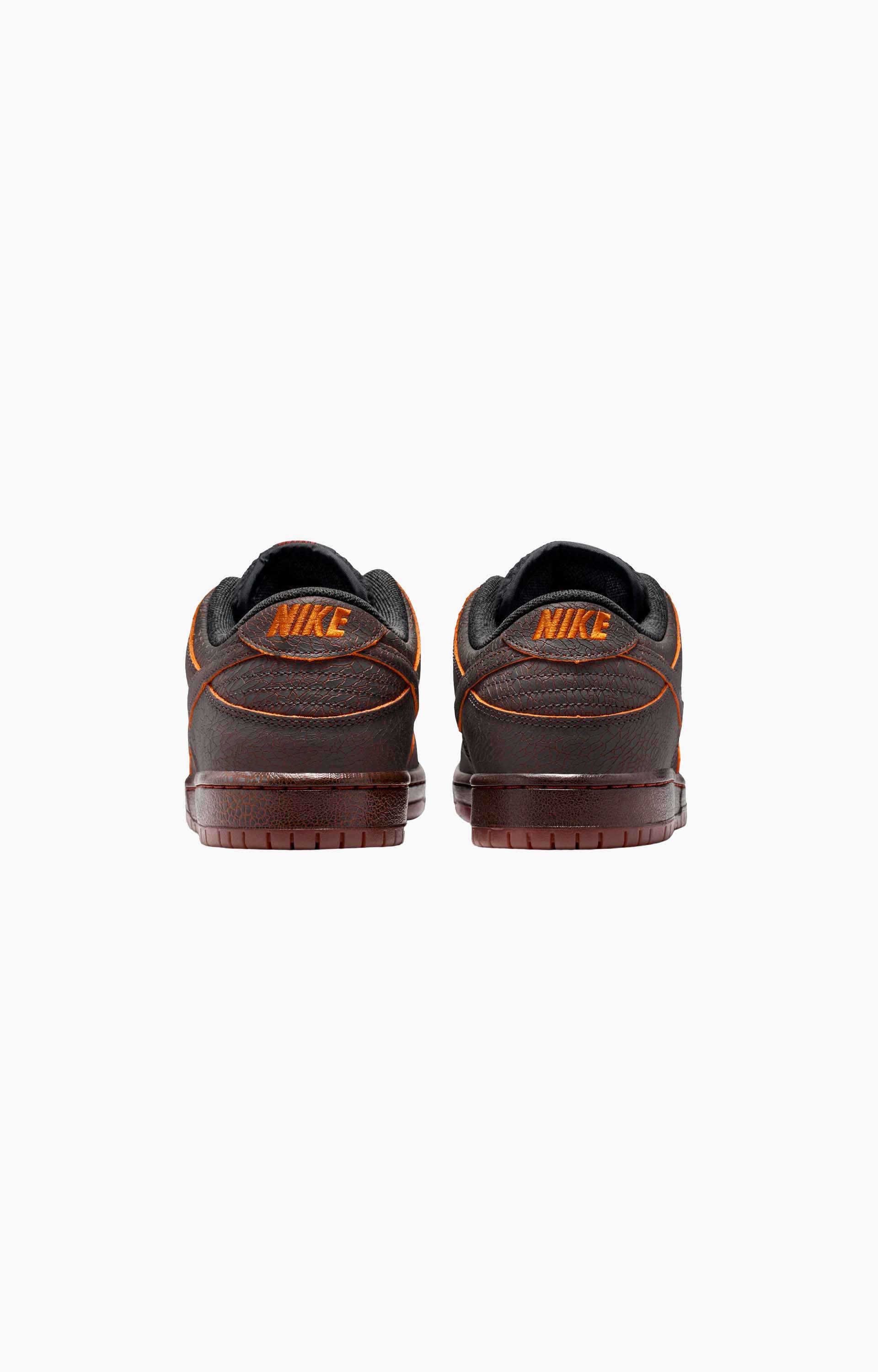 Nike Sb Dunk Low Pro 'Krampus' Shoe, Dark Smoke Grey/Black