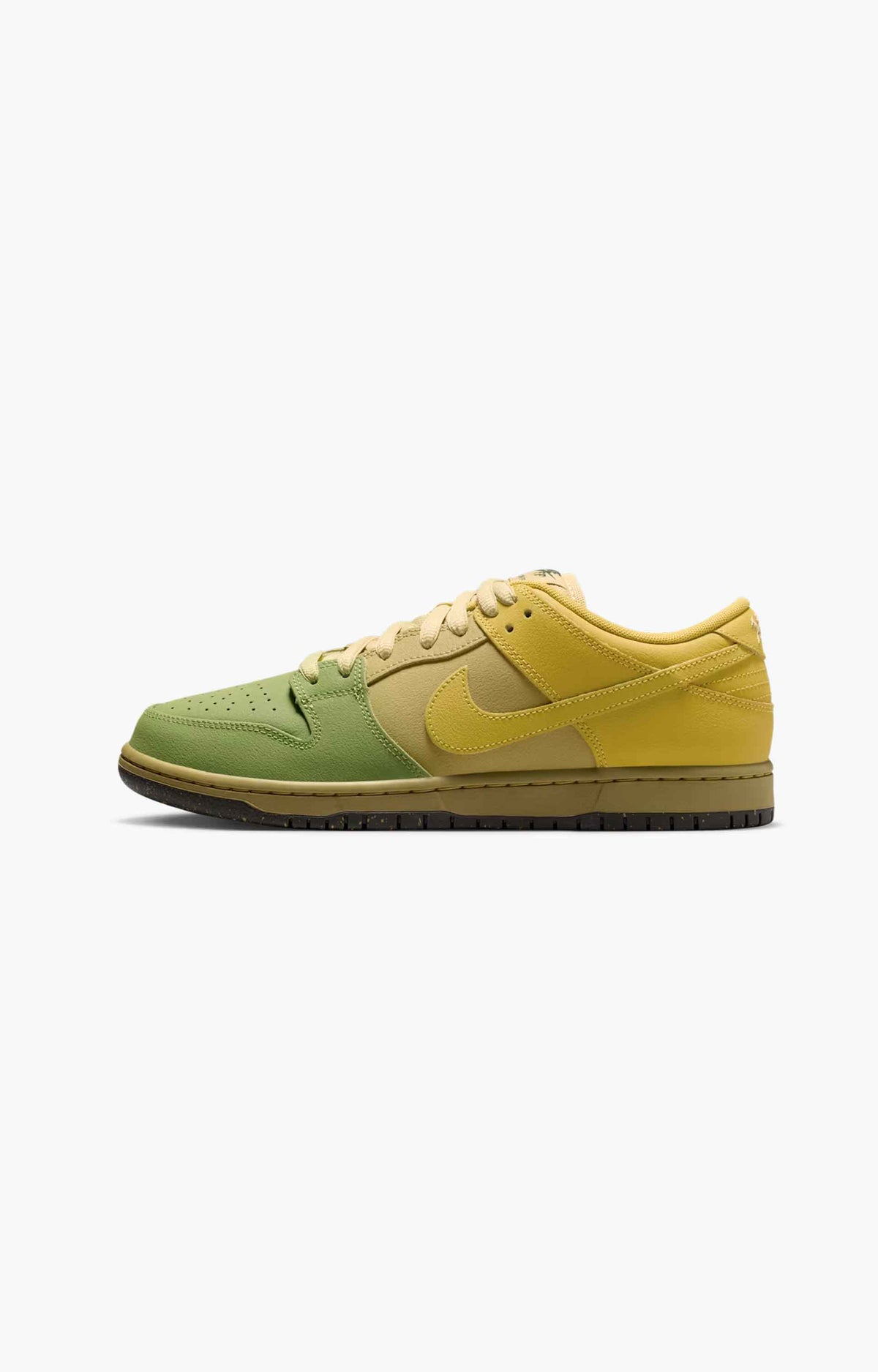 Nike SB Dunk Low Pro Shoe, Saffron Quartz/Pear