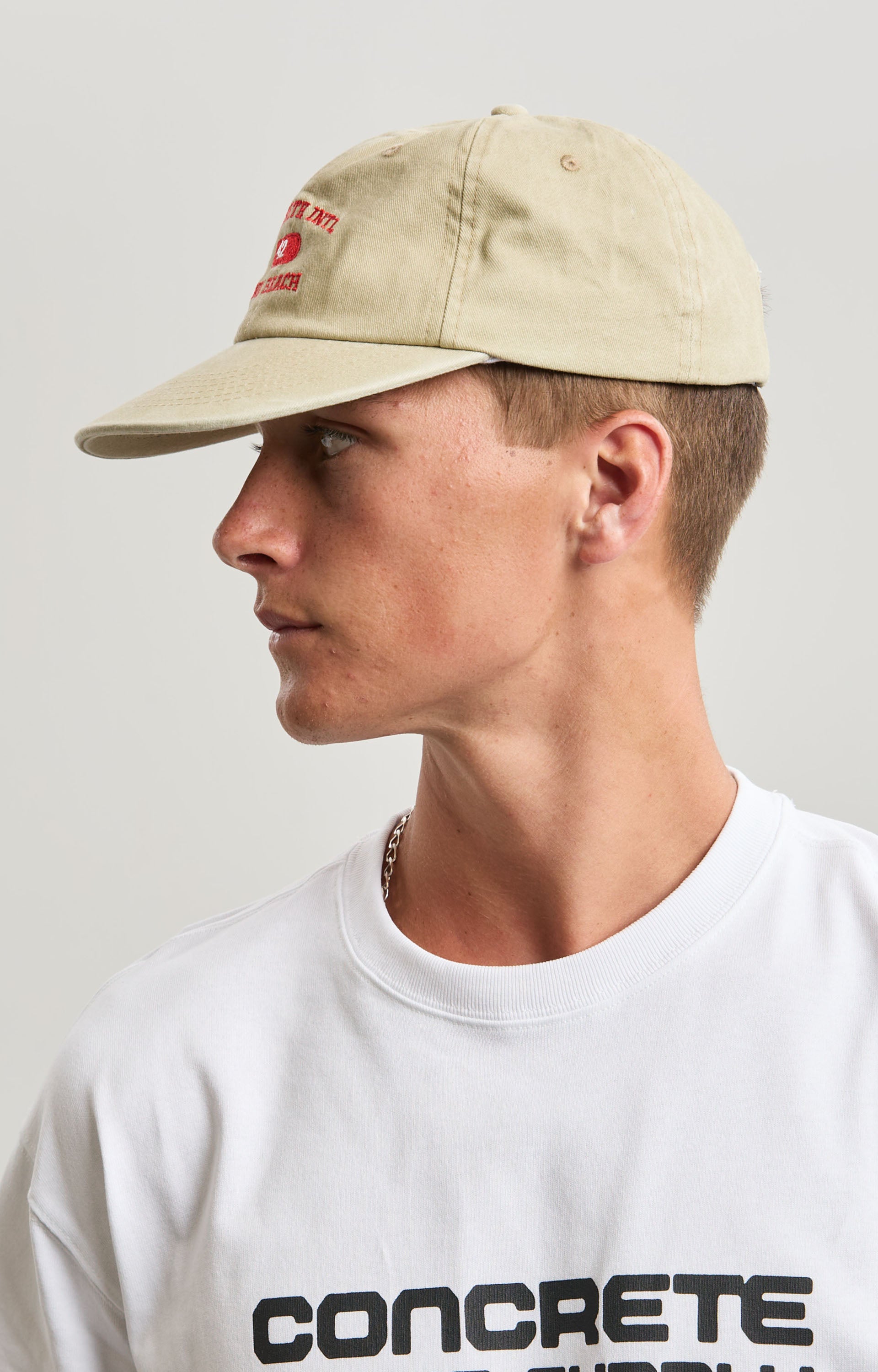 Concrete Team 42 Cap, Taupe/Rosso Red